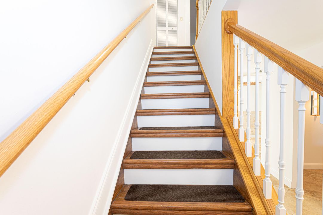 For Sale: $242,000 (2 beds, 2 baths, 1174 Square Feet)