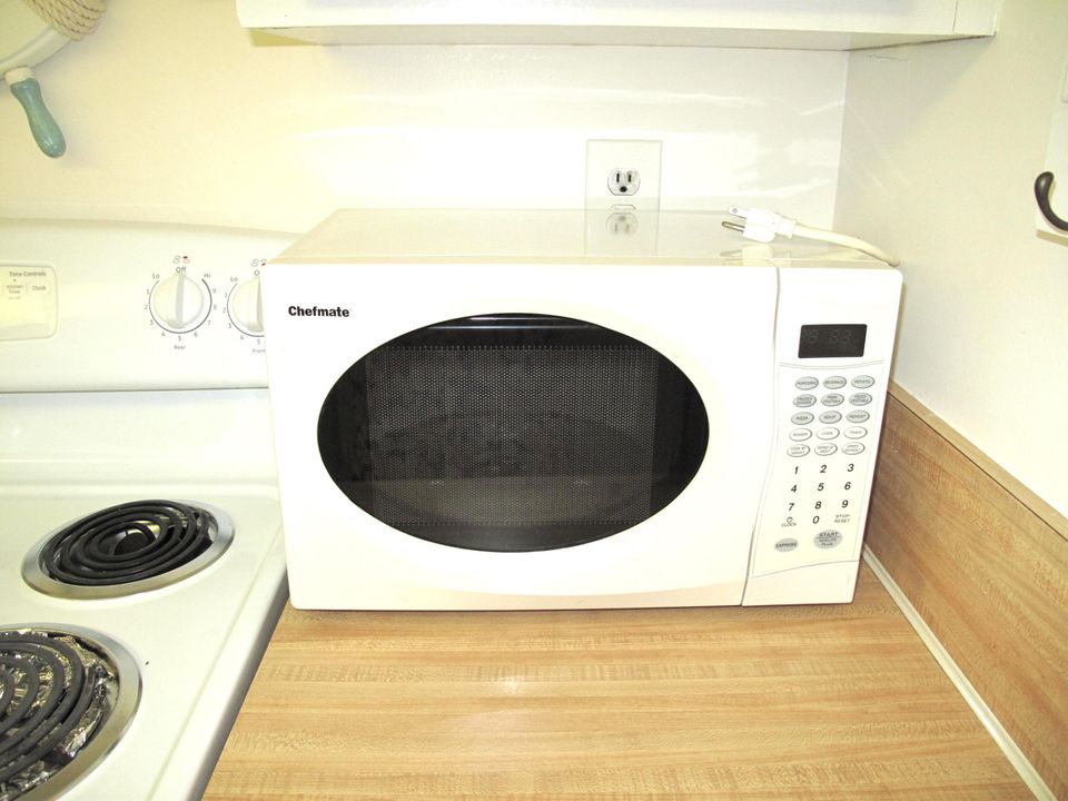 Под контрактом: $1,600 (1 спален, 1 ванн, 1068 Квадратных фут)