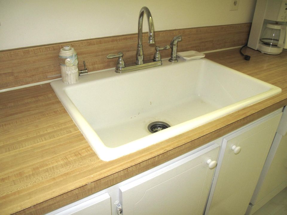 Под контрактом: $1,600 (1 спален, 1 ванн, 1068 Квадратных фут)