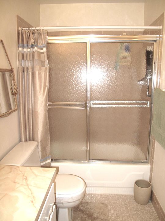 Под контрактом: $1,600 (1 спален, 1 ванн, 1068 Квадратных фут)