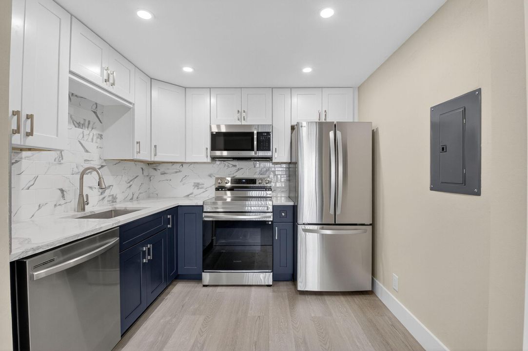 For Rent: $1,550 (1 beds, 1 baths, 760 Square Feet)