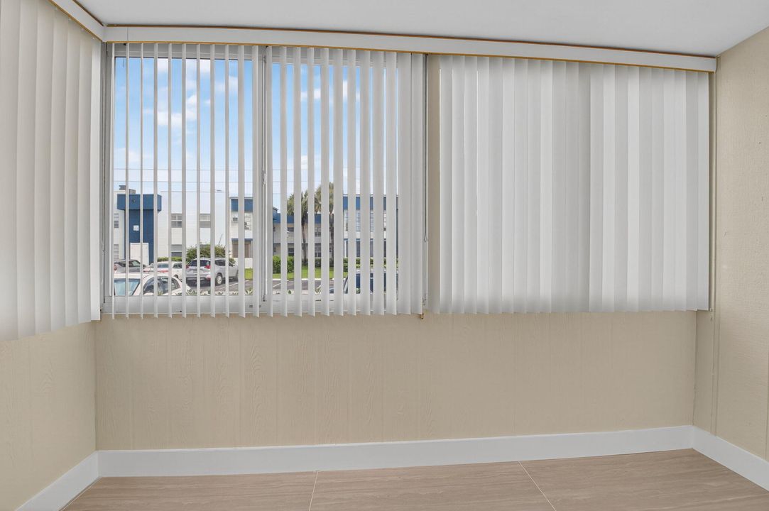 For Rent: $1,550 (1 beds, 1 baths, 760 Square Feet)