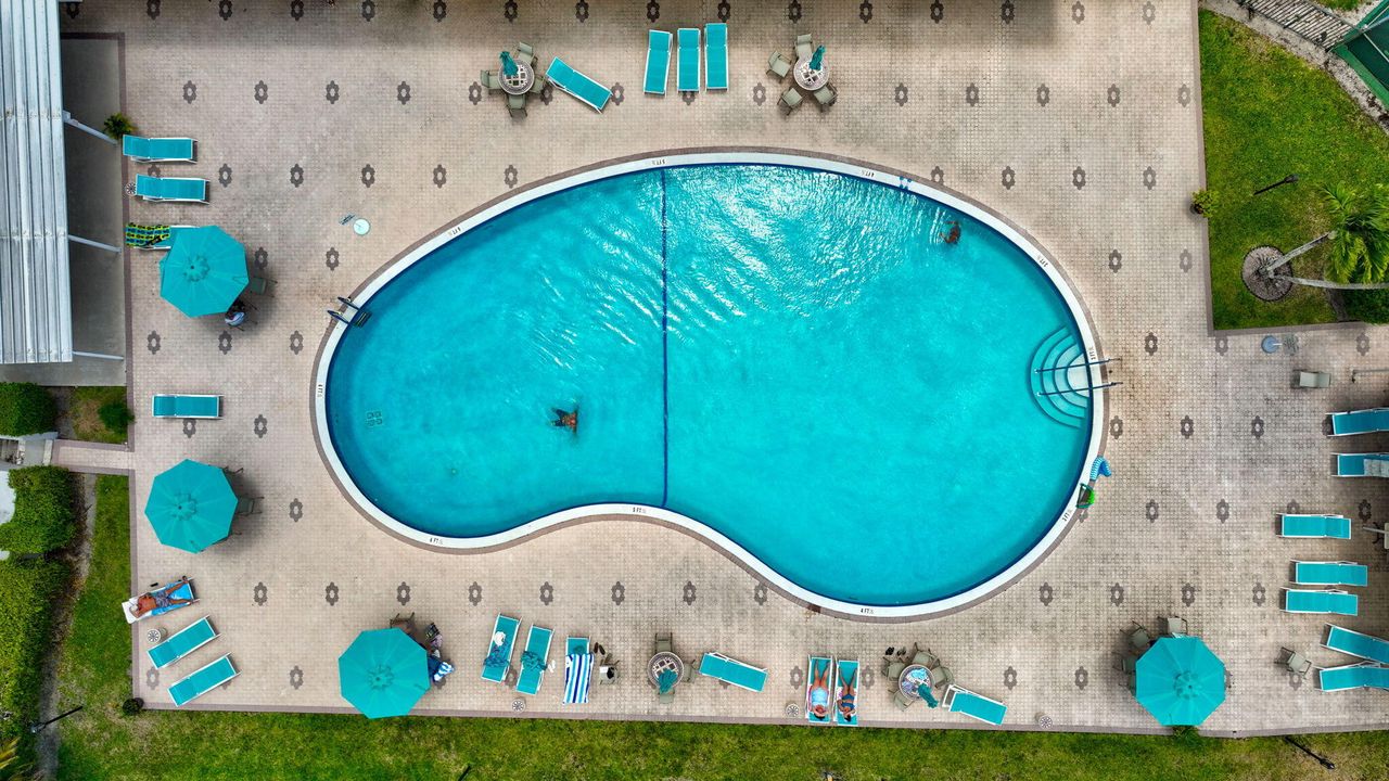 Под контрактом: $1,600 (1 спален, 1 ванн, 1068 Квадратных фут)