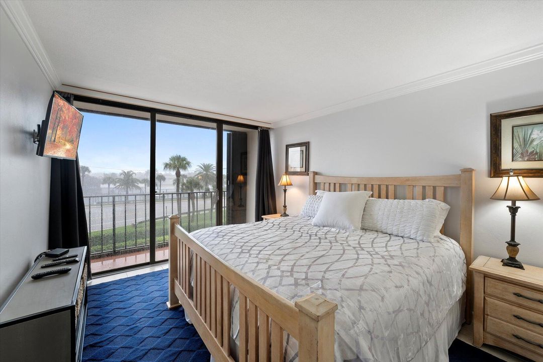 出租: $5,000 (2 贝兹, 2 浴室, 1200 平方英尺)