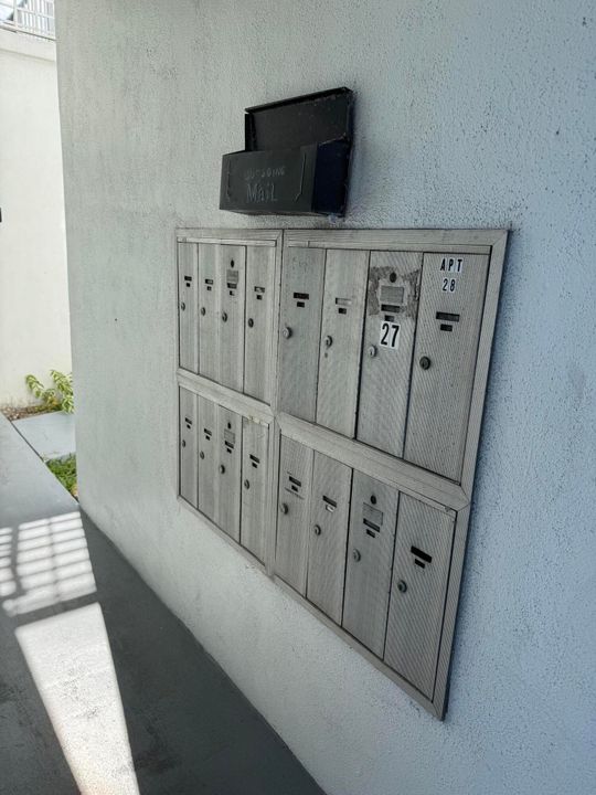 Active With Contract: $1,500 (1 beds, 1 baths, 596 Square Feet)