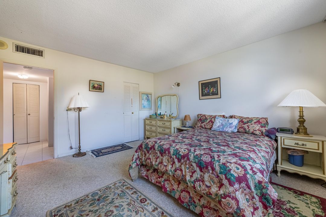 For Sale: $290,000 (1 beds, 1 baths, 952 Square Feet)