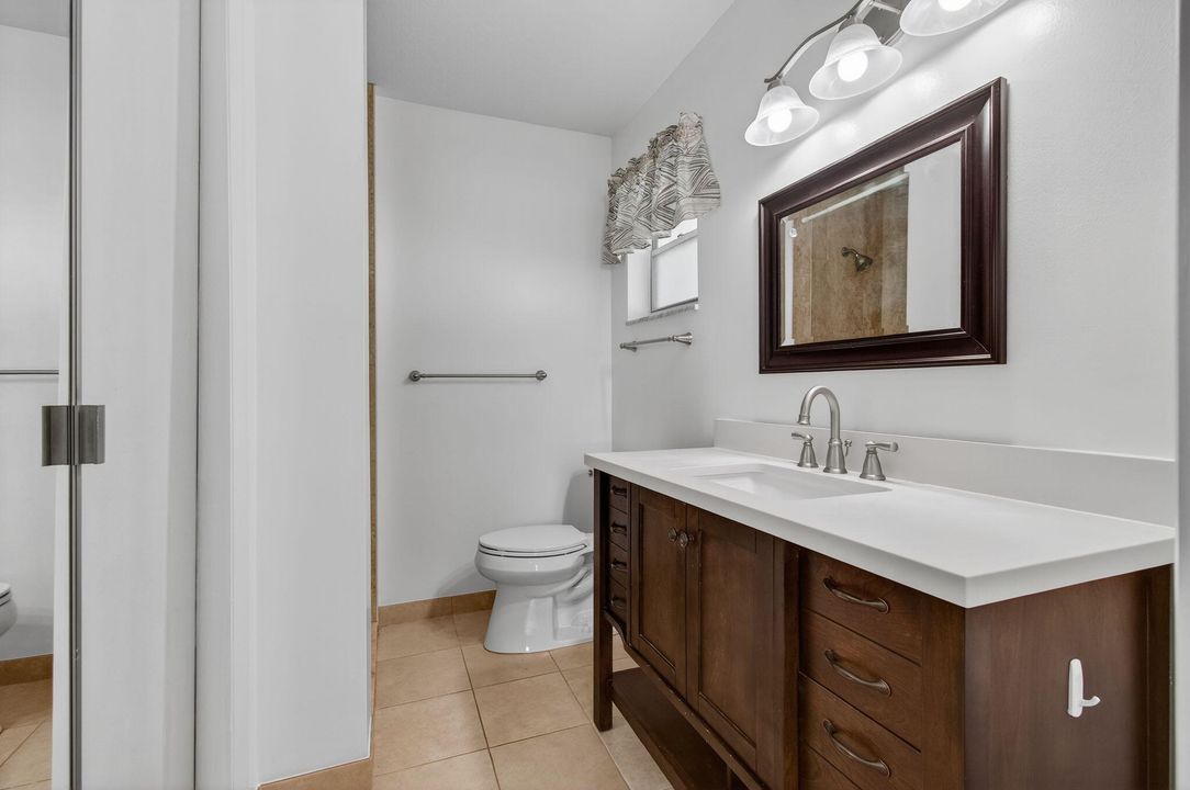 For Sale: $320,000 (2 beds, 2 baths, 1317 Square Feet)