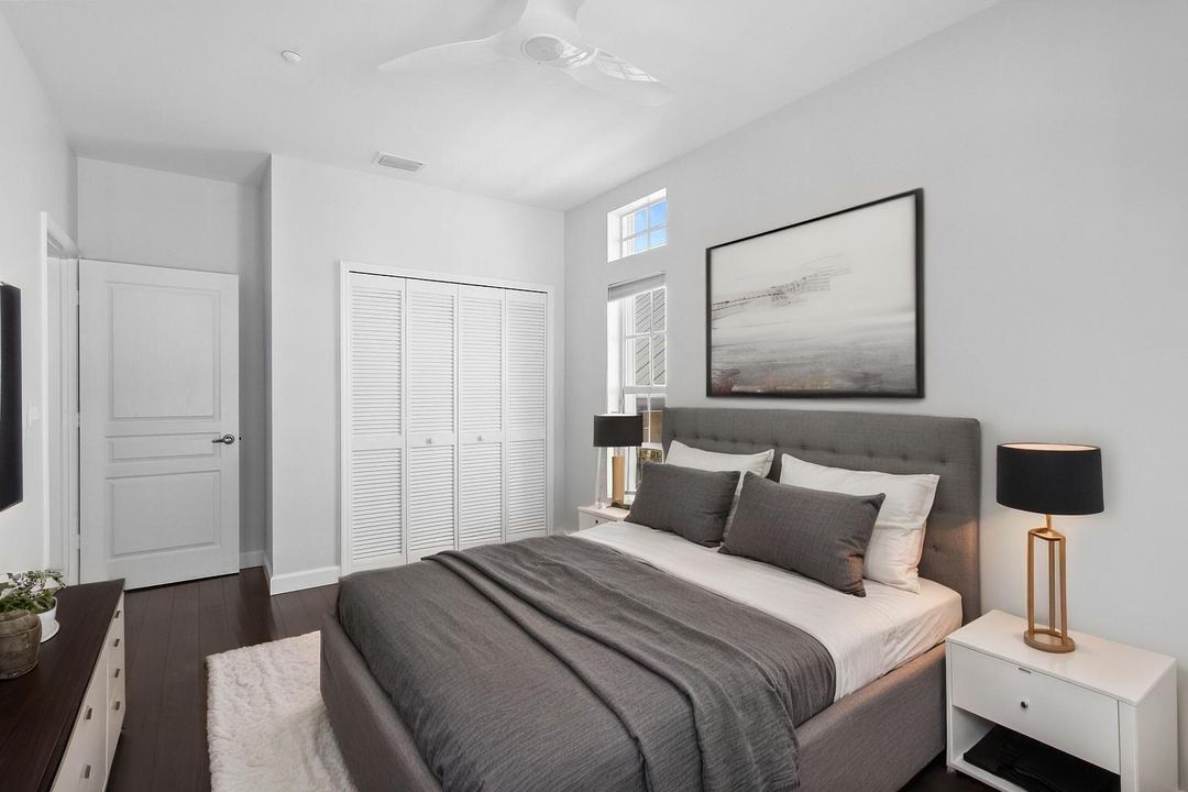 For Sale: $2,497,000 (4 beds, 2 baths, 2041 Square Feet)