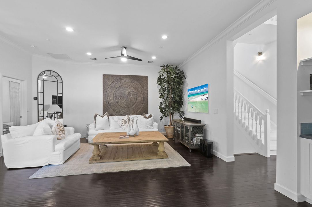 For Sale: $2,497,000 (4 beds, 2 baths, 2041 Square Feet)