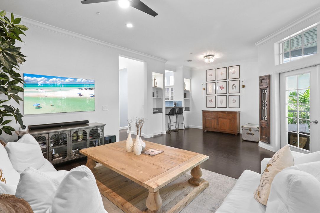 For Sale: $2,497,000 (4 beds, 2 baths, 2041 Square Feet)