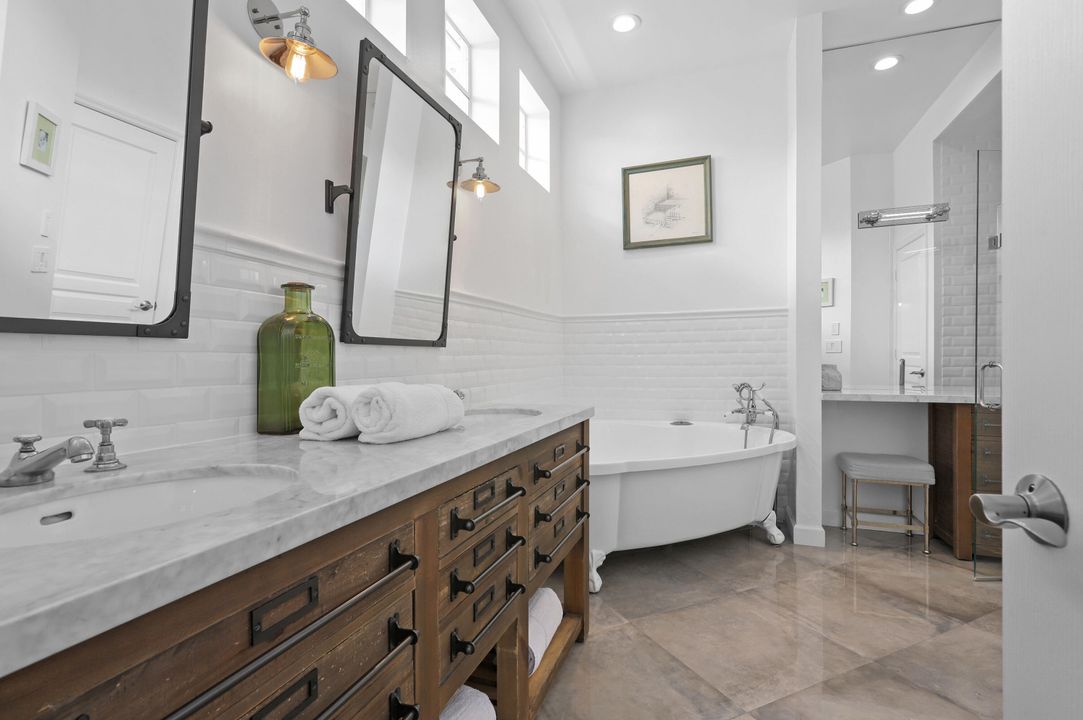 For Sale: $2,497,000 (4 beds, 2 baths, 2041 Square Feet)