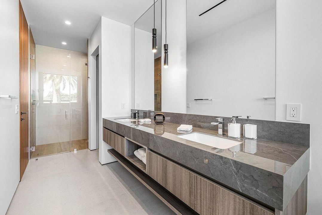 En Venta: $17,750,000 (5 camas, 6 baños, 6307 Pies cuadrados)