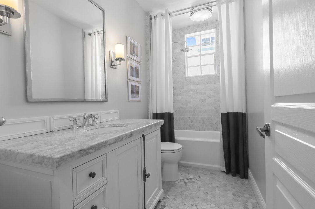 For Sale: $2,497,000 (4 beds, 2 baths, 2041 Square Feet)