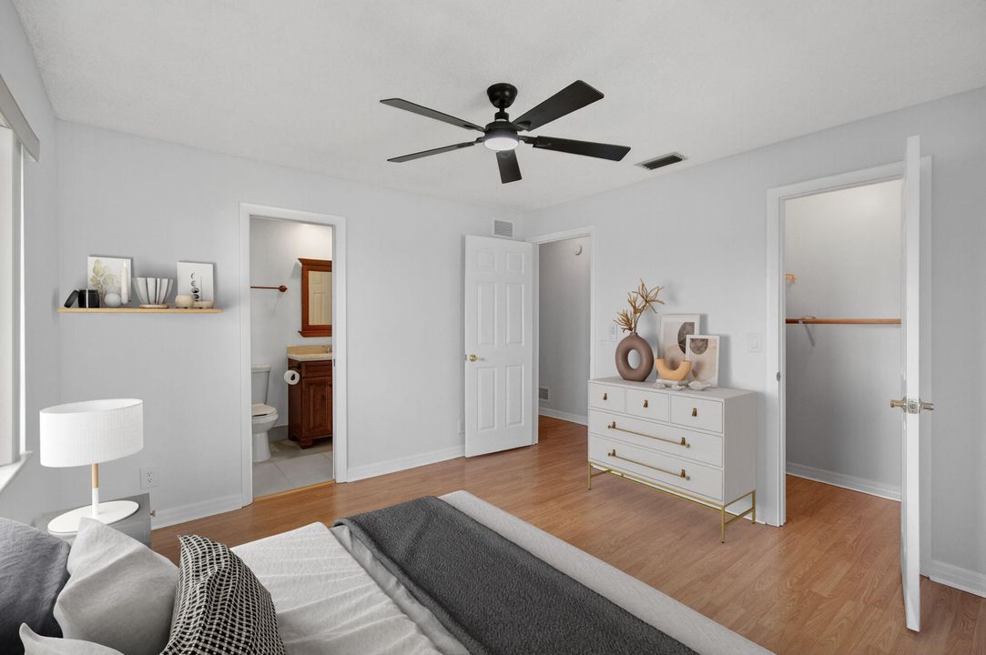 For Sale: $320,000 (2 beds, 2 baths, 1317 Square Feet)