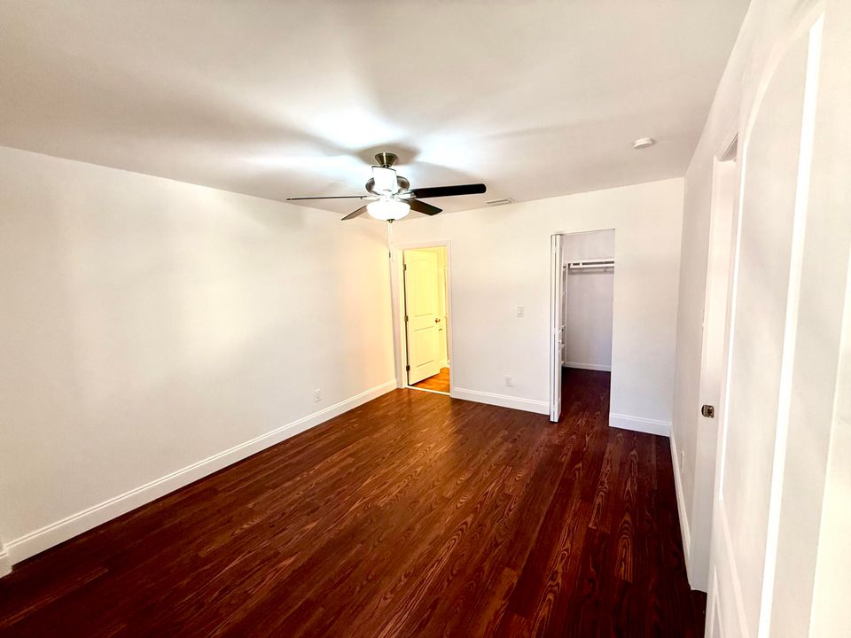 For Rent: $2,250 (2 beds, 2 baths, 912 Square Feet)
