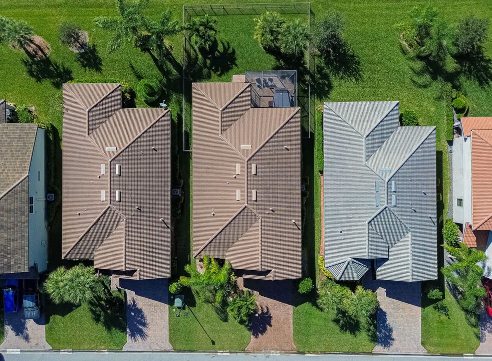 For Sale: $494,900 (4 beds, 3 baths, 1972 Square Feet)