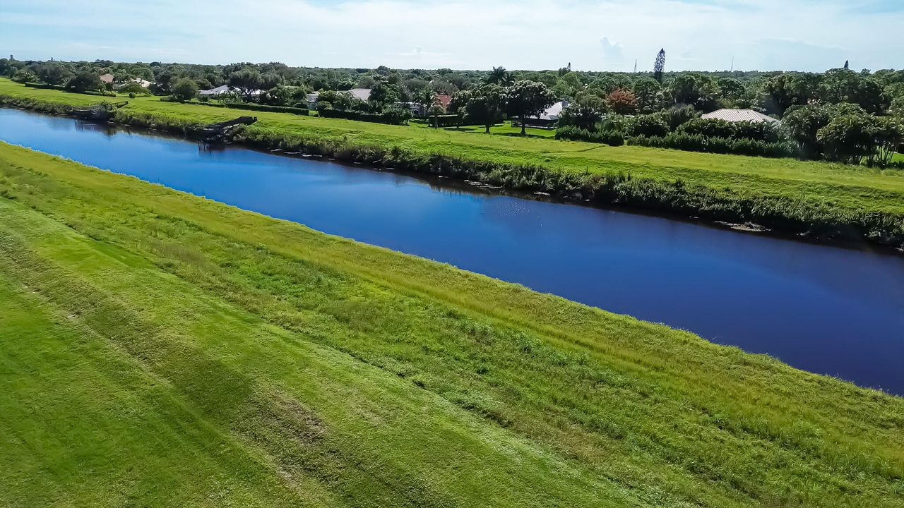 For Sale: $494,900 (4 beds, 3 baths, 1972 Square Feet)