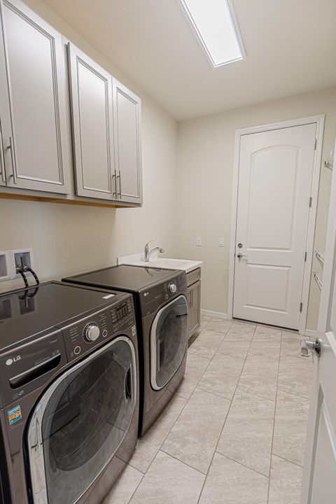 For Sale: $494,900 (4 beds, 3 baths, 1972 Square Feet)