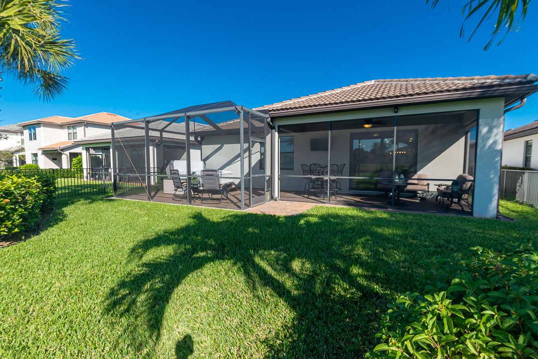 For Sale: $494,900 (4 beds, 3 baths, 1972 Square Feet)