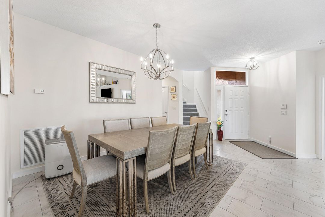 En Venta: $635,000 (3 camas, 3 baños, 2054 Pies cuadrados)