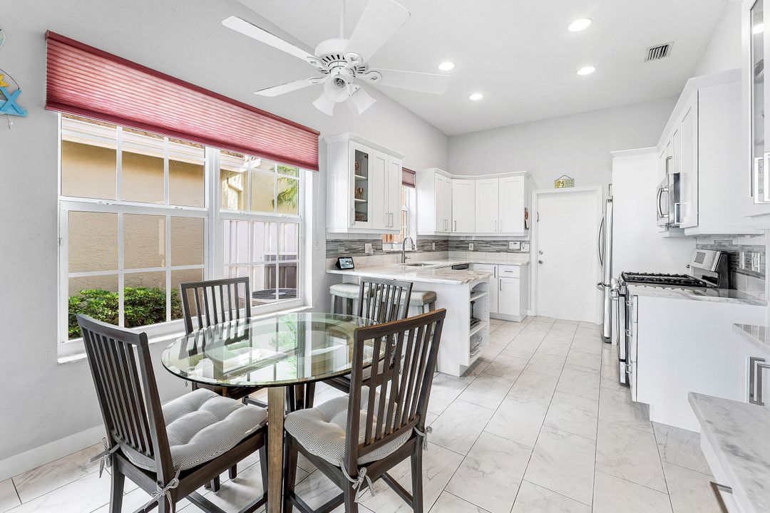 En Venta: $635,000 (3 camas, 3 baños, 2054 Pies cuadrados)