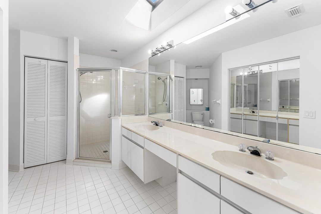 En Venta: $635,000 (3 camas, 3 baños, 2054 Pies cuadrados)