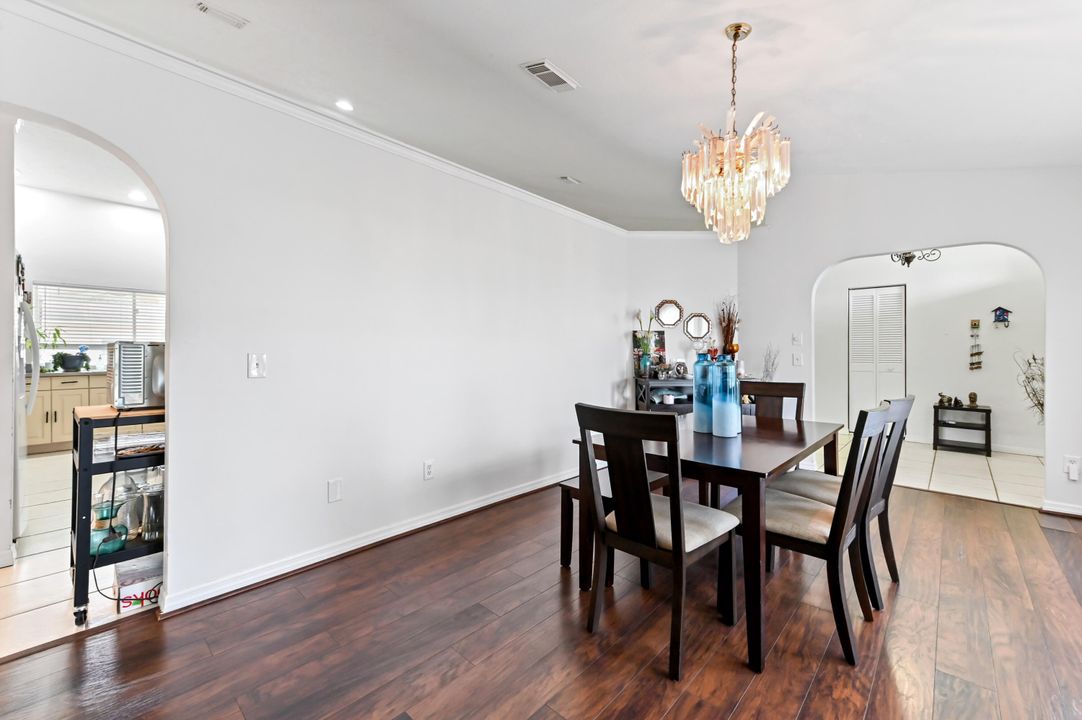 For Sale: $469,900 (5 beds, 2 baths, 2678 Square Feet)