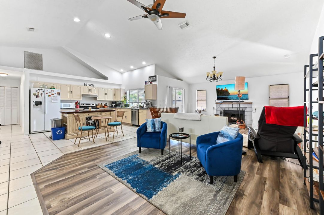 For Sale: $469,900 (5 beds, 2 baths, 2678 Square Feet)