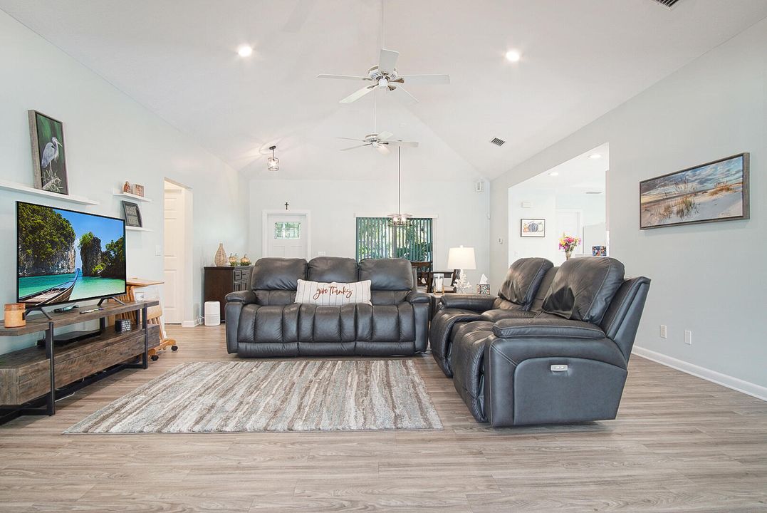 待售: $849,000 (3 贝兹, 3 浴室, 1753 平方英尺)