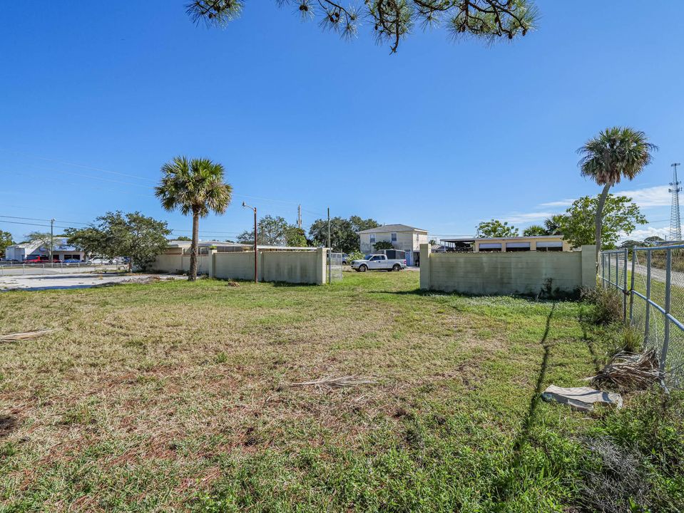 待售: $579,000 (0 贝兹, 0 浴室, 1400 平方英尺)