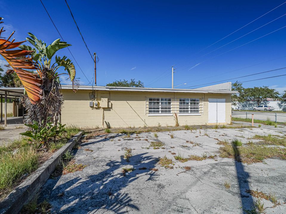 待售: $579,000 (0 贝兹, 0 浴室, 1400 平方英尺)