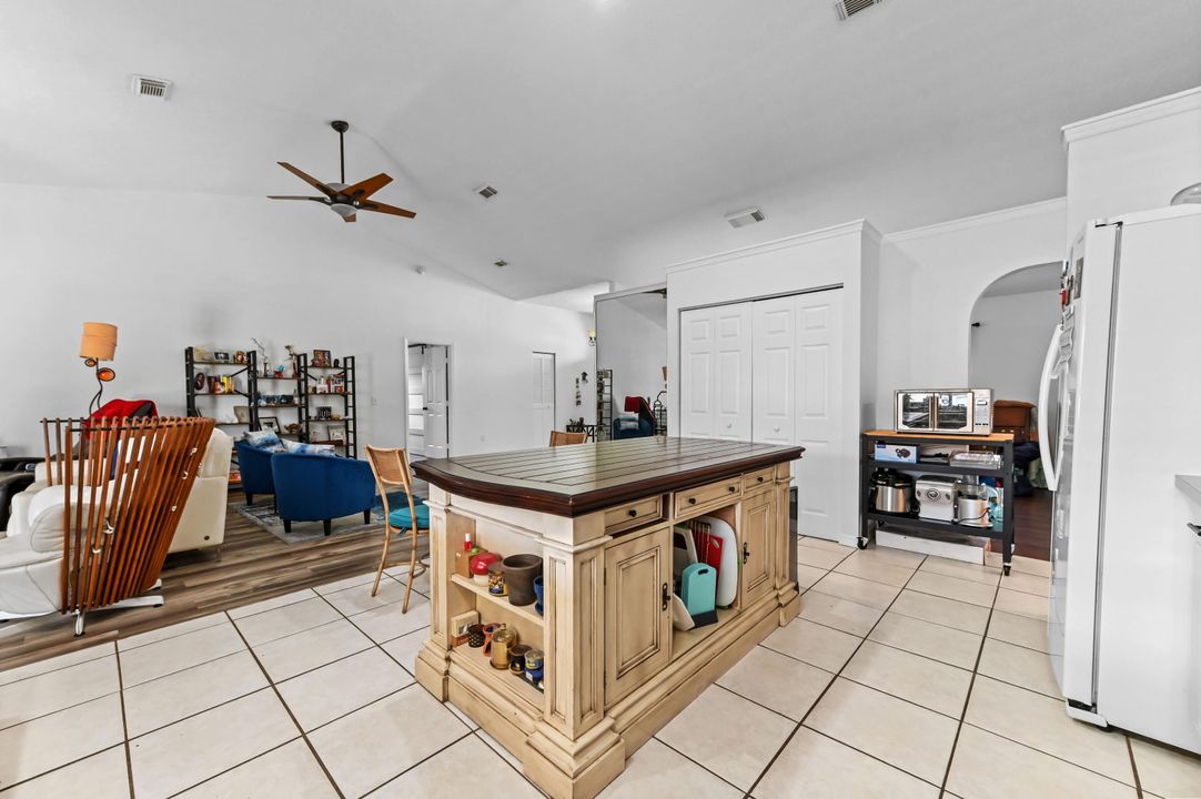 For Sale: $469,900 (5 beds, 2 baths, 2678 Square Feet)