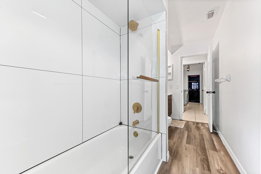 For Sale: $469,900 (5 beds, 2 baths, 2678 Square Feet)