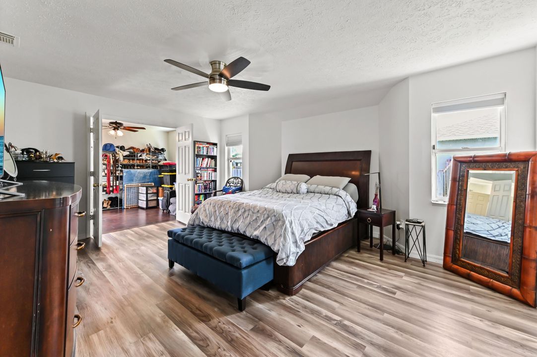 For Sale: $469,900 (5 beds, 2 baths, 2678 Square Feet)