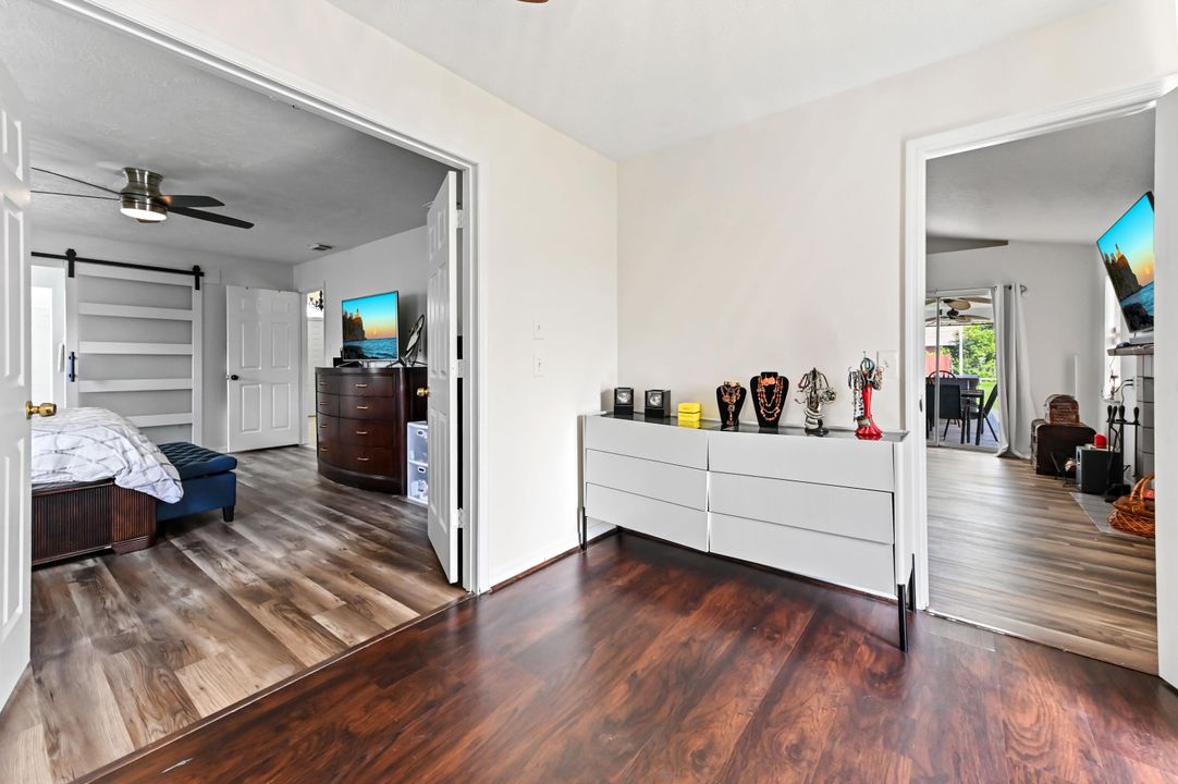 For Sale: $469,900 (5 beds, 2 baths, 2678 Square Feet)