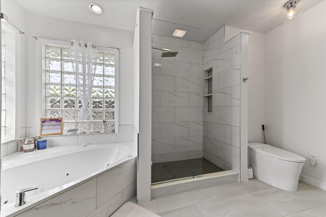 For Sale: $469,900 (5 beds, 2 baths, 2678 Square Feet)