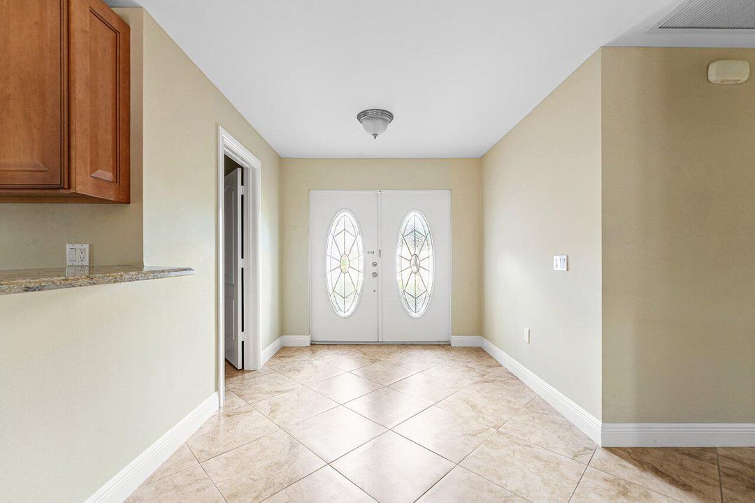 For Sale: $850,000 (3 beds, 2 baths, 2148 Square Feet)