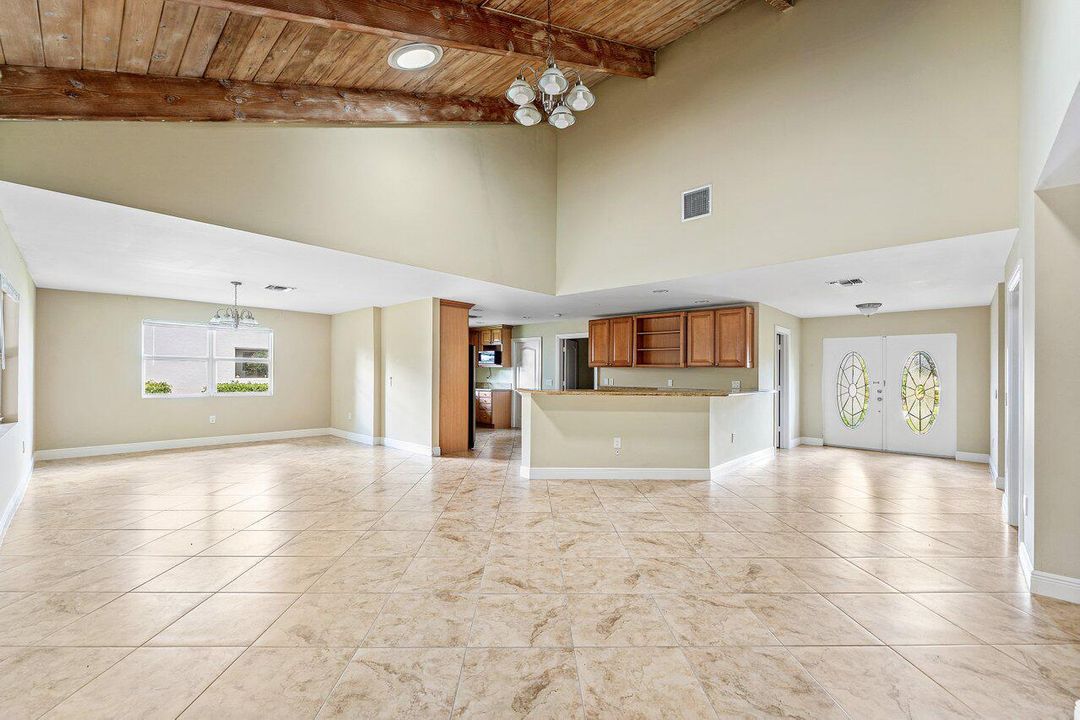 For Sale: $850,000 (3 beds, 2 baths, 2148 Square Feet)