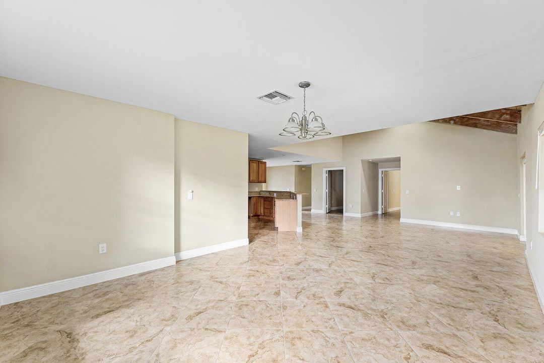 For Sale: $850,000 (3 beds, 2 baths, 2148 Square Feet)