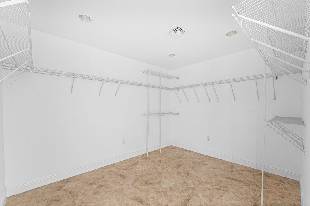 For Sale: $850,000 (3 beds, 2 baths, 2148 Square Feet)