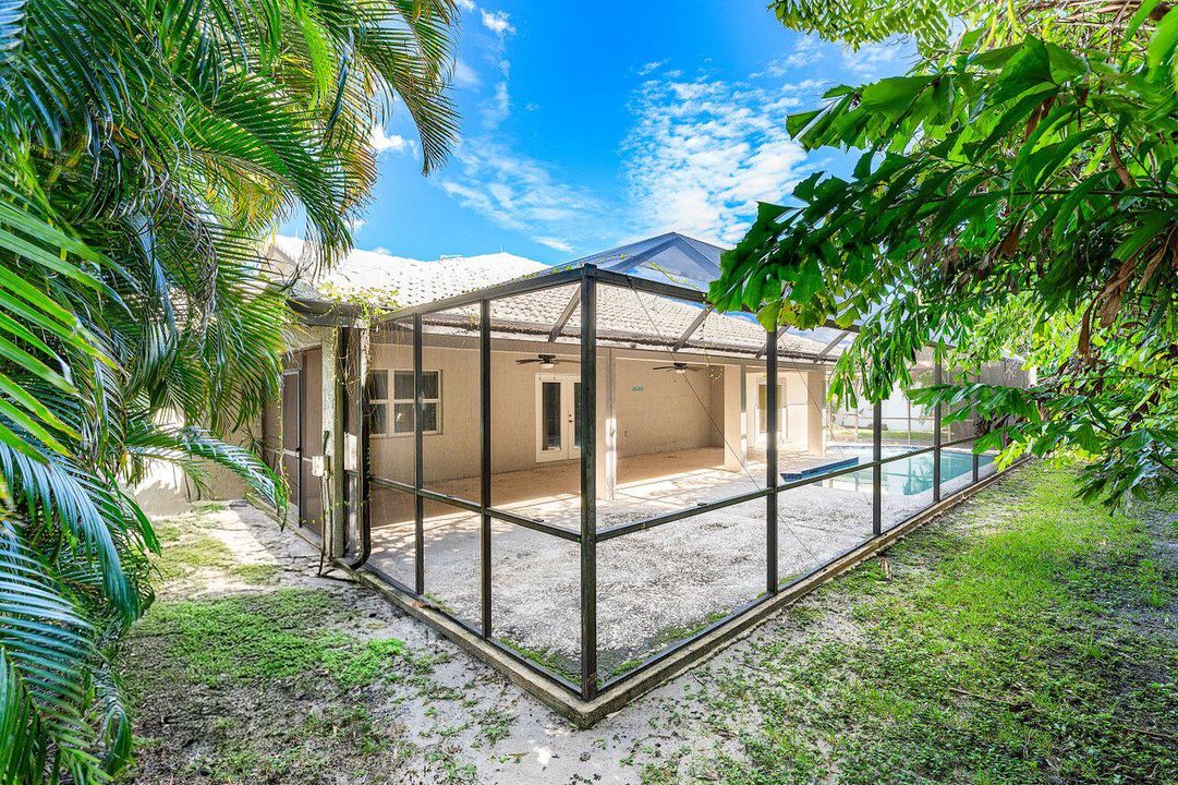 For Sale: $850,000 (3 beds, 2 baths, 2148 Square Feet)