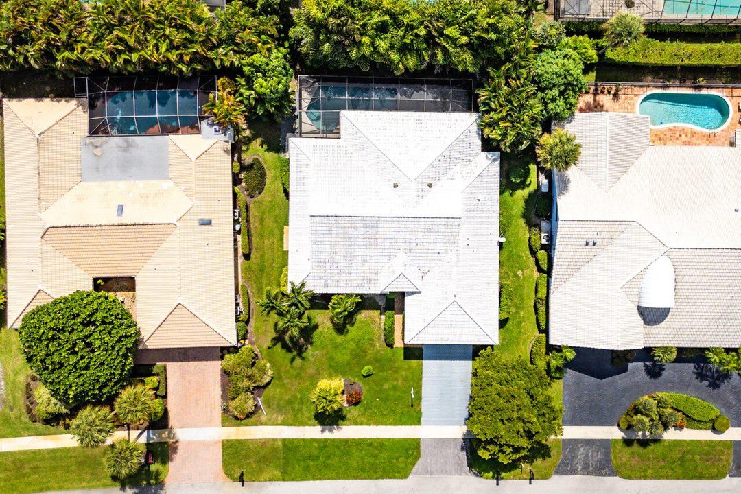 For Sale: $850,000 (3 beds, 2 baths, 2148 Square Feet)