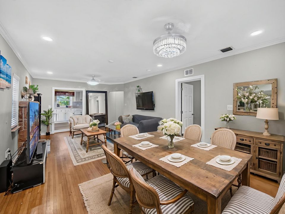 For Sale: $525,000 (3 beds, 2 baths, 1480 Square Feet)