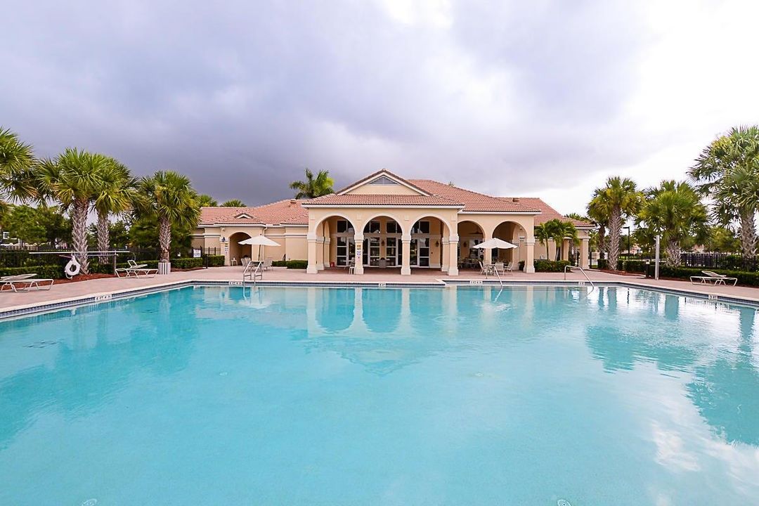 出租: $2,850 (4 贝兹, 2 浴室, 2259 平方英尺)