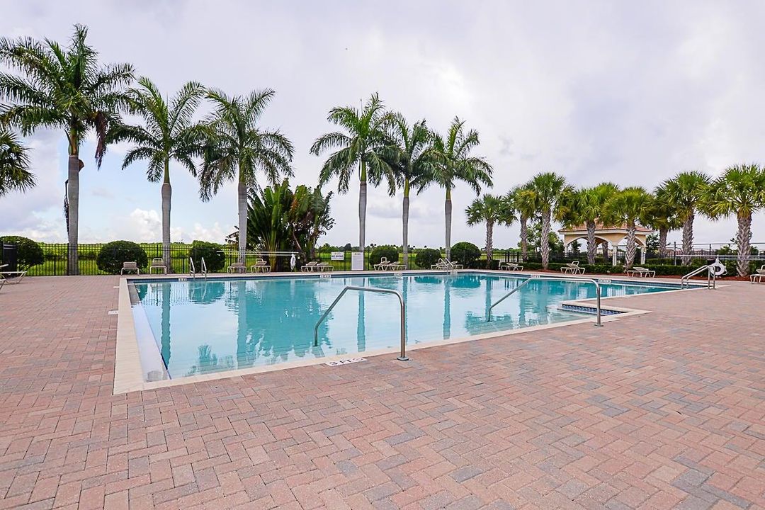 出租: $2,850 (4 贝兹, 2 浴室, 2259 平方英尺)