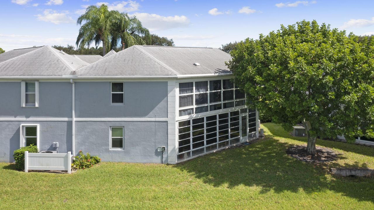 合同活跃: $169,999 (2 贝兹, 2 浴室, 1200 平方英尺)