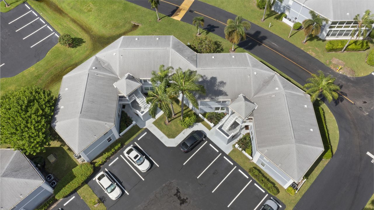 合同活跃: $169,999 (2 贝兹, 2 浴室, 1200 平方英尺)