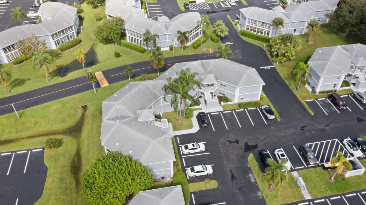 合同活跃: $169,999 (2 贝兹, 2 浴室, 1200 平方英尺)