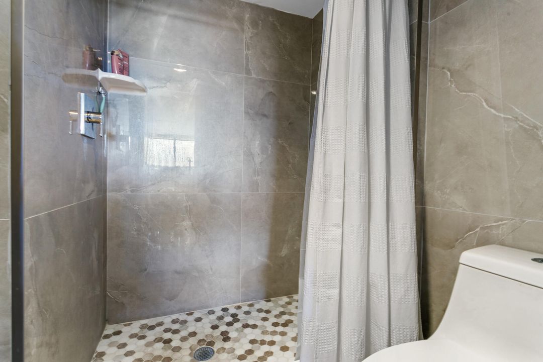 For Sale: $535,000 (2 beds, 2 baths, 1244 Square Feet)