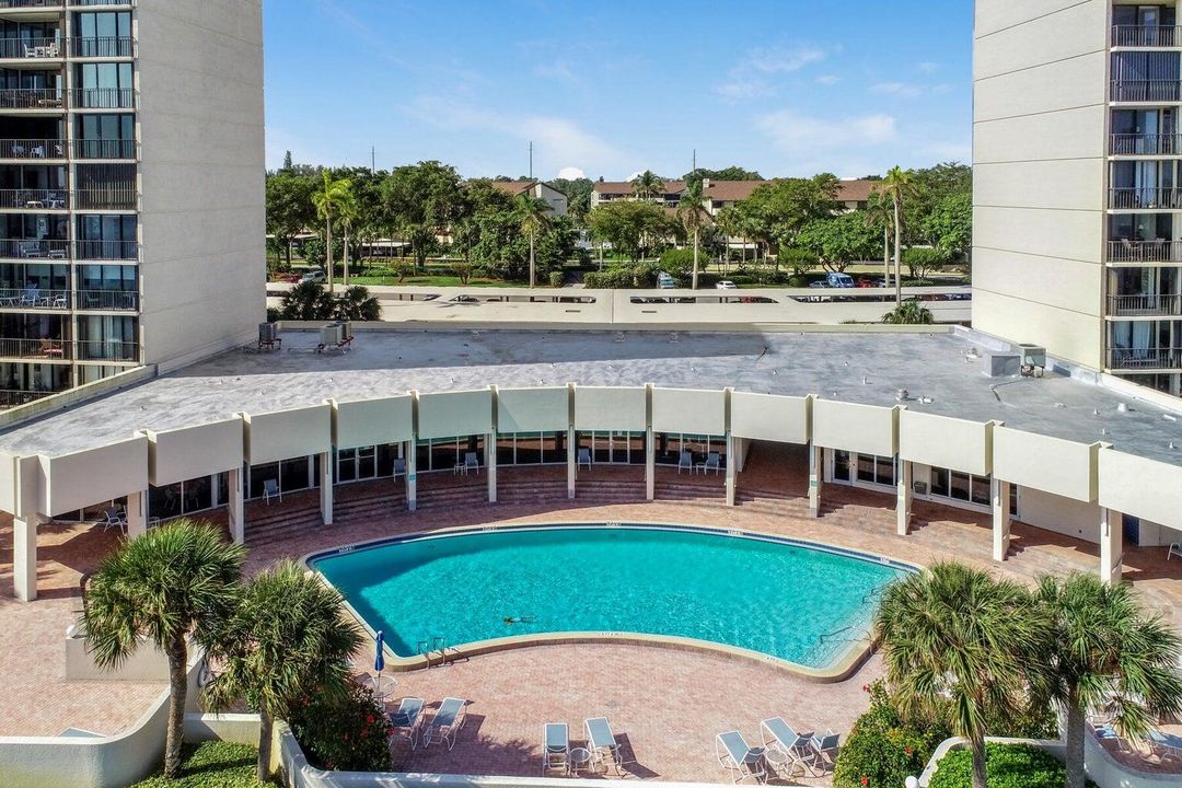 For Sale: $535,000 (2 beds, 2 baths, 1244 Square Feet)